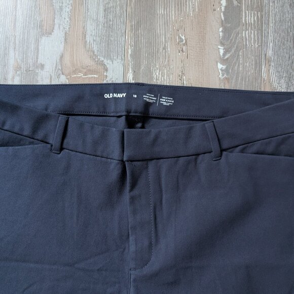 Old Navy High-Waisted Pixie Skinny Pants - Picture 3 of 4